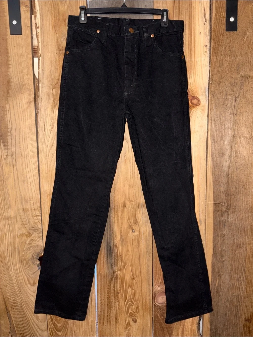 Wrangler 32/32 Black Straight Leg Jeans